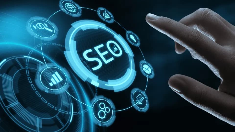 كيف تجعل موقع شركتك يظهر في Google؟
